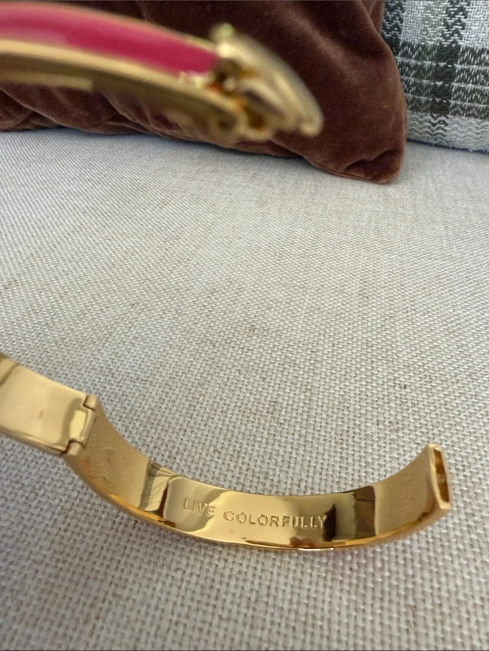 Kate Spade NWOT Gold Tone Pink Enamel Heart Hinged Bangle Bracelet - Picture 2 of 8